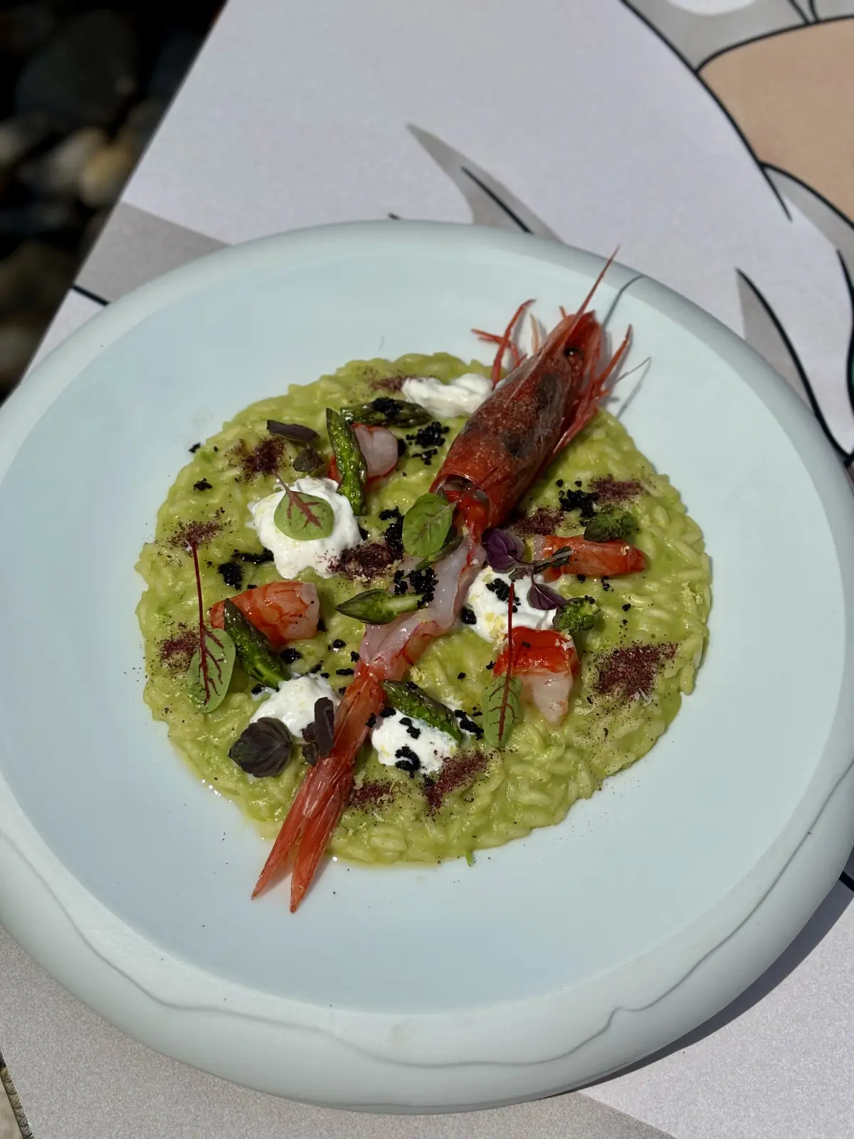 Risotto agli asparagi con gamberi rossi e stracciatella